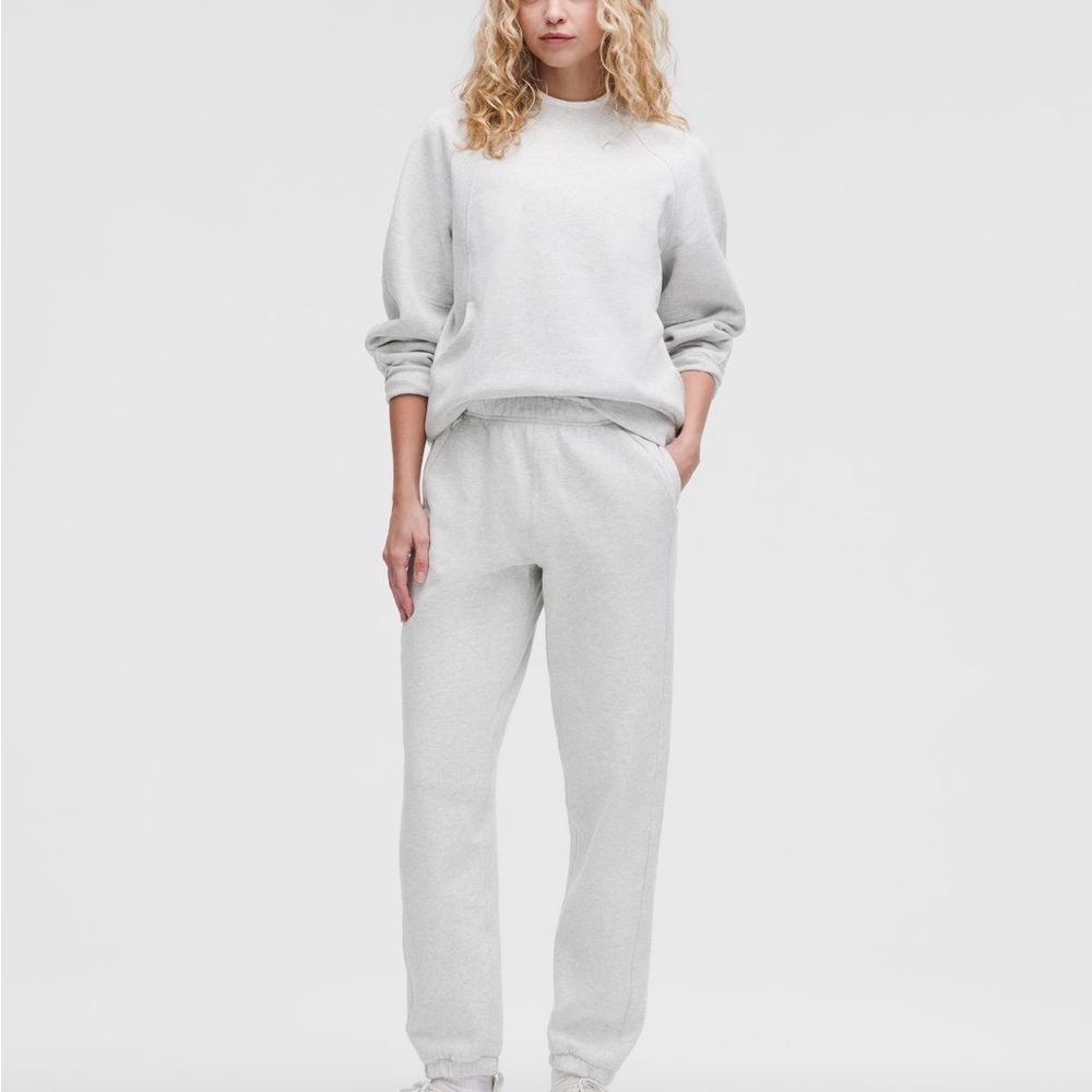Scuba Mid-Rise Oversized Jogger Regular